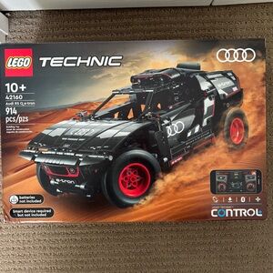 LEGO Technic Audi RS Q e-tron